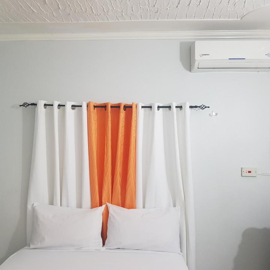 The Braemar Suite III New Kingston Exteriör bild